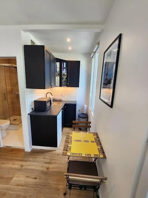 Superbe Studio A Montmartre Paryż
