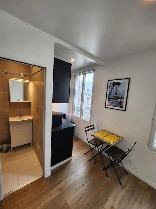 Apartament Superbe Studio A Montmartre Paryż